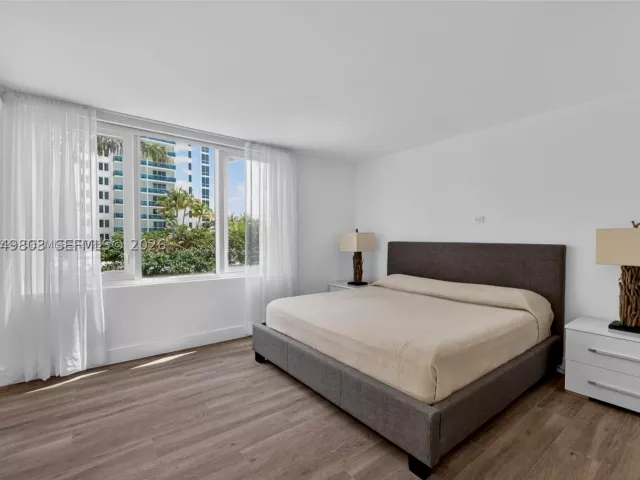 condo for sale in Miami Beach - 2301 Collins Ave 414 - MondialRealty