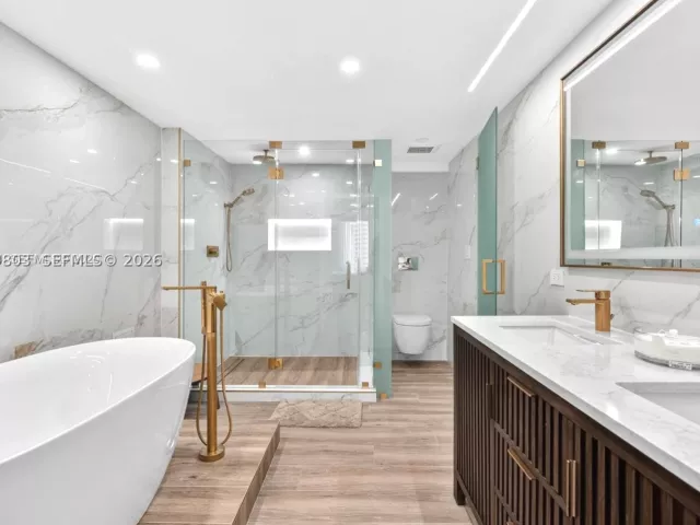 condo for sale in Miami Beach - 2301 Collins Ave 414 - MondialRealty