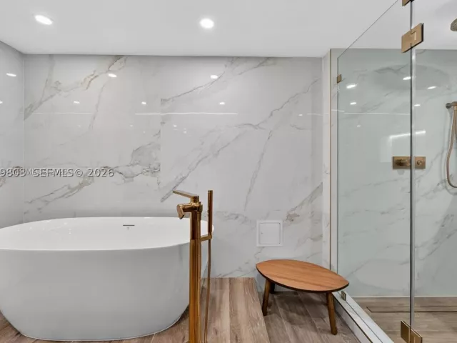 condo for sale in Miami Beach - 2301 Collins Ave 414 - MondialRealty