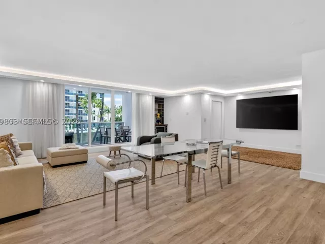 condo for sale in Miami Beach - 2301 Collins Ave 414 - MondialRealty