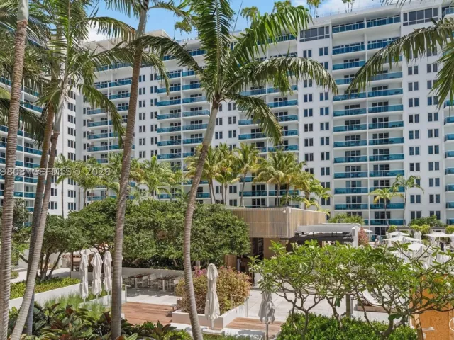 condo for sale in Miami Beach - 2301 Collins Ave 414 - MondialRealty