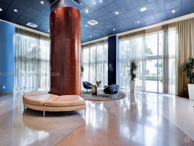 2-bedroom condo for sale in Miami Beach - 6365 Collins Ave 2407 - MondialRealty
