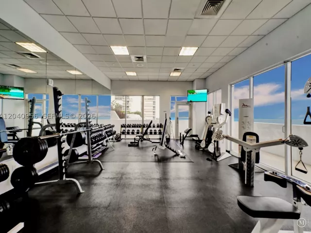 2-bedroom condo for sale in Miami Beach - 6365 Collins Ave 2407 - MondialRealty