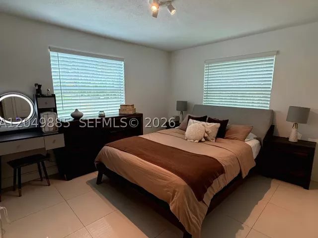 3-bedroom home for rent in Hollywood - 1902 N 24th Ave - MondialRealty