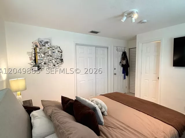 3-bedroom home for rent in Hollywood - 1902 N 24th Ave - MondialRealty