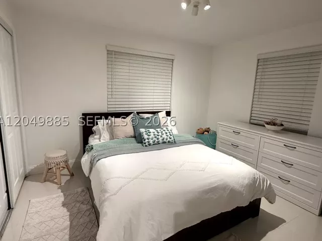 3-bedroom home for rent in Hollywood - 1902 N 24th Ave - MondialRealty