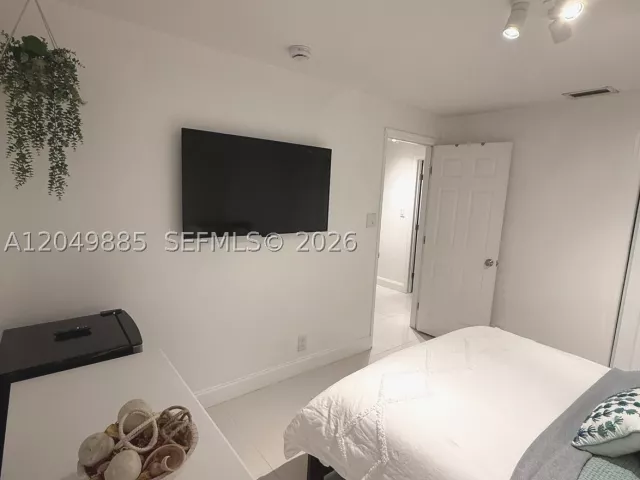 3-bedroom home for rent in Hollywood - 1902 N 24th Ave - MondialRealty