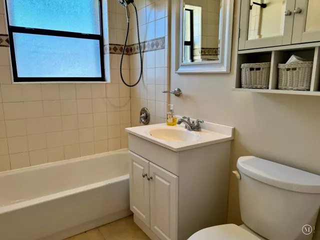 3-bedroom home for rent in Pompano Beach - 2624 NE 8th Court - MondialRealty