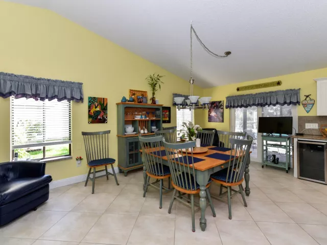 2-bedroom home for sale in Delray Beach - 3230 Riviera Drive - MondialRealty