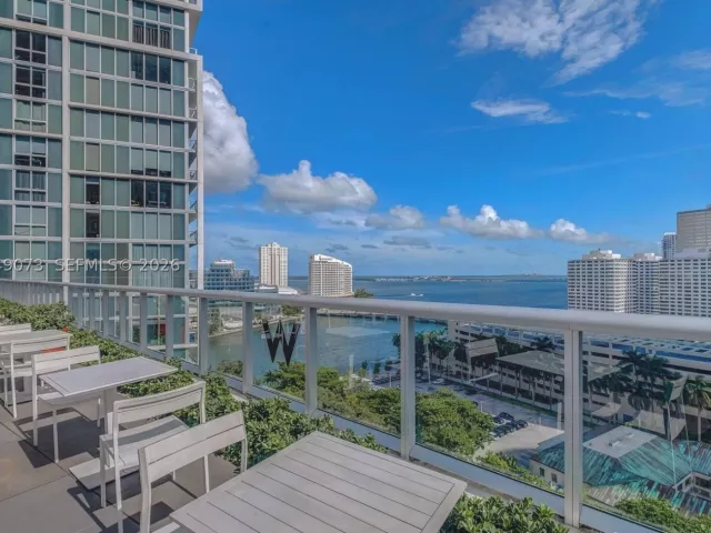 2-bedroom condo for sale in Miami - 485 Brickell Ave 2908 - MondialRealty