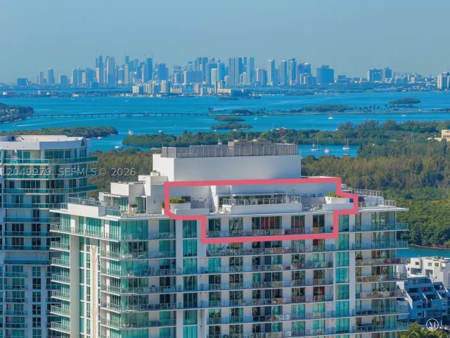 5-bedroom condo for sale in Sunny Isles Beach - 300 Sunny Isles Blvd Penthouse-03 - MondialRealty