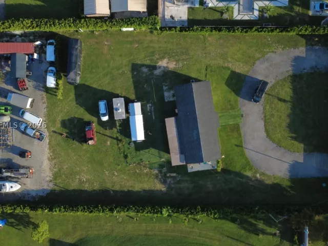 3-bedroom home for sale in Homestead - 32305 SW 202nd Ave - MondialRealty