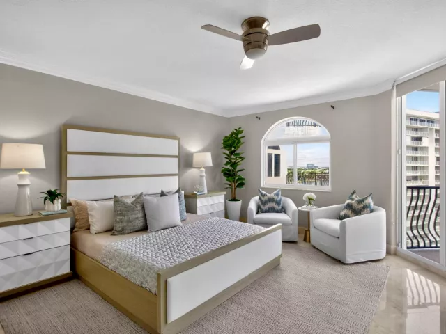 2-bedroom condo for sale in Fort Lauderdale - 100 S Birch Road 1003f - MondialRealty