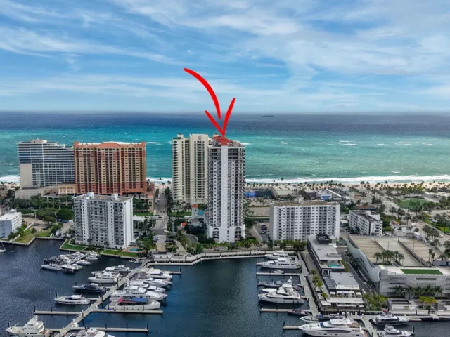 2-bedroom condo for sale in Fort Lauderdale - 100 S Birch Road 1003f - MondialRealty