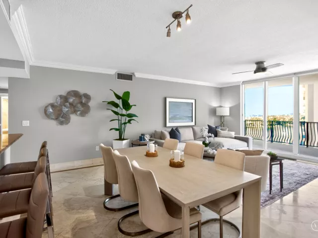 2-bedroom condo for sale in Fort Lauderdale - 100 S Birch Road 1003f - MondialRealty