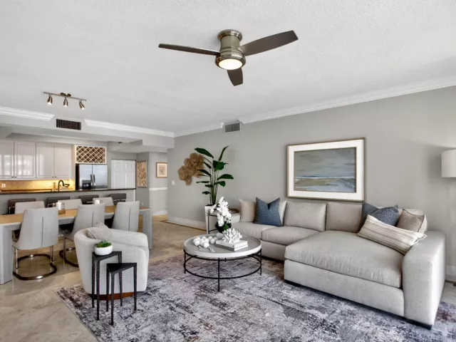 2-bedroom condo for sale in Fort Lauderdale - 100 S Birch Road 1003f - MondialRealty