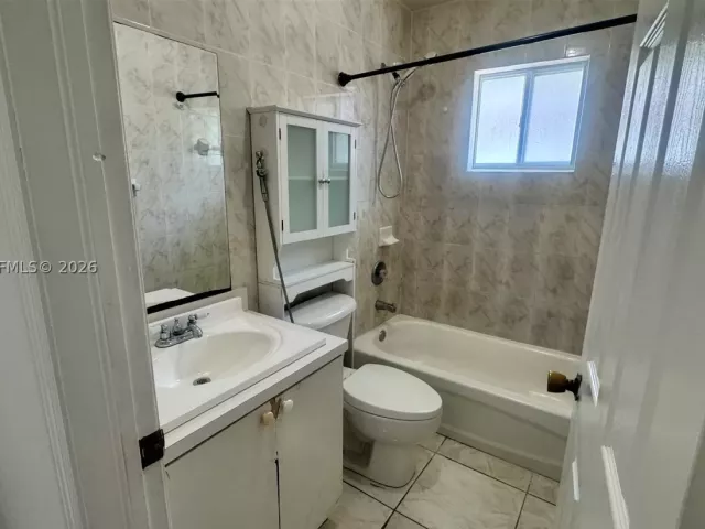3-bedroom home for rent in Miami - 5680 NW 23rd Ave 0 - MondialRealty