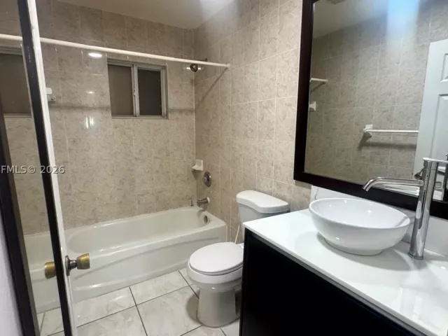 3-bedroom home for rent in Miami - 5680 NW 23rd Ave 0 - MondialRealty