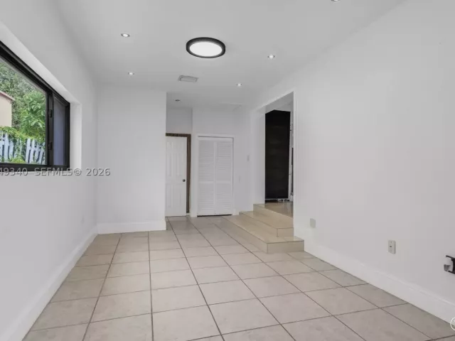 3-bedroom home for sale in Miami - 944 SW 10th Avenue - MondialRealty