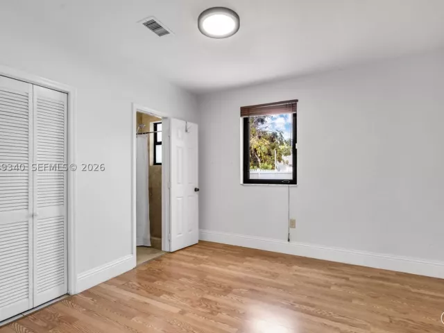3-bedroom home for sale in Miami - 944 SW 10th Avenue - MondialRealty