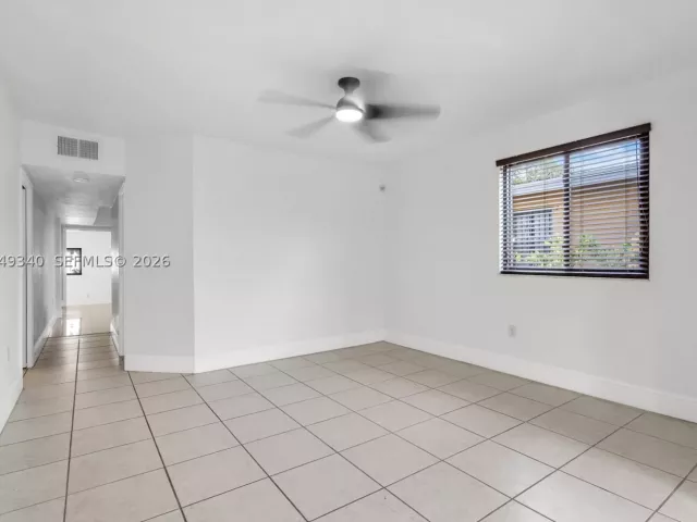 3-bedroom home for sale in Miami - 944 SW 10th Avenue - MondialRealty