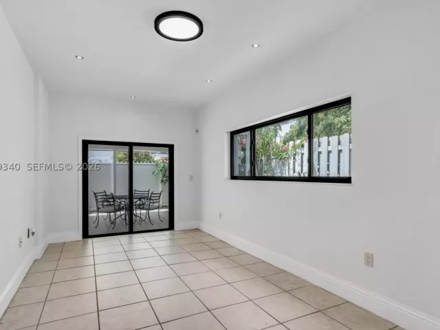 3-bedroom home for sale in Miami - 944 SW 10th Avenue - MondialRealty