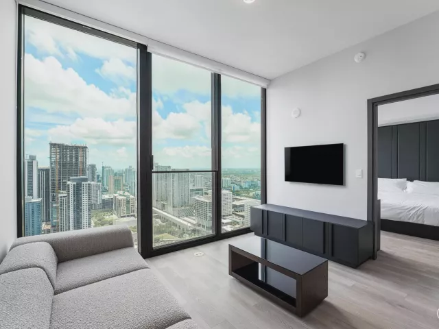 1-bedroom condo for sale in Miami - 20 NE 11th Street 4805 - MondialRealty