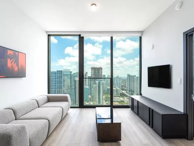 1-bedroom condo for sale in Miami - 20 NE 11th Street 4805 - MondialRealty