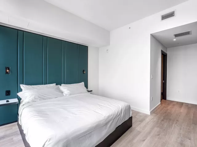 1-bedroom condo for sale in Miami - 20 NE 11th Street 4805 - MondialRealty