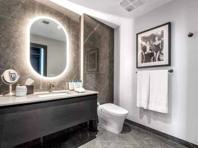 1-bedroom condo for sale in Miami - 20 NE 11th Street 4805 - MondialRealty