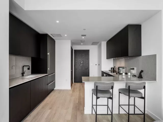 1-bedroom condo for sale in Miami - 20 NE 11th Street 4805 - MondialRealty