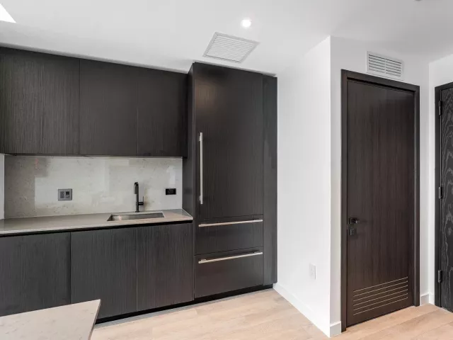 1-bedroom condo for sale in Miami - 20 NE 11th Street 4805 - MondialRealty