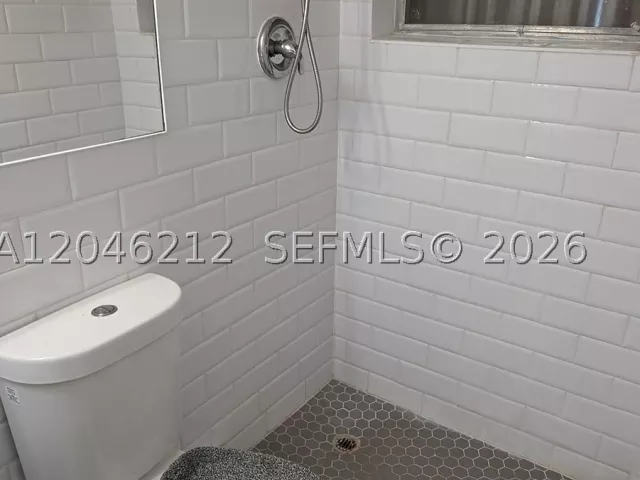 4-bedroom home for rent in Miami - 1331 NE 211th St - MondialRealty