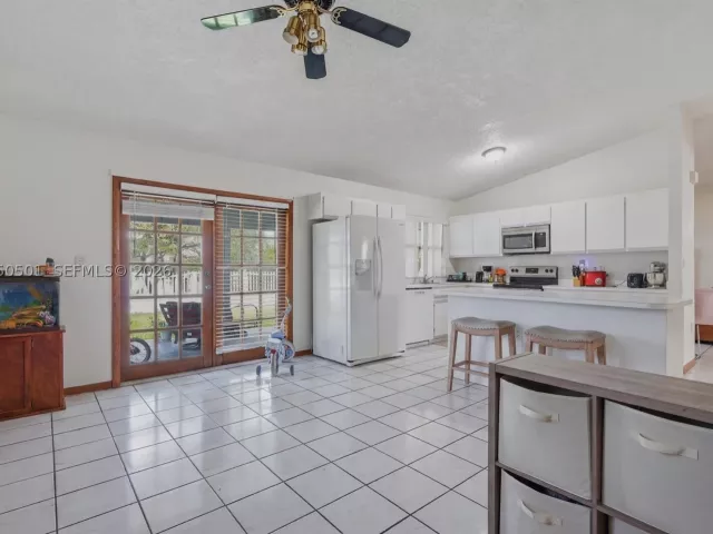 3-bedroom home for sale in Miami - 4531 SW 146th Ct - MondialRealty