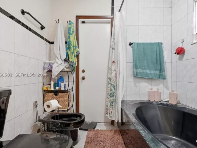 3-bedroom home for sale in Miami - 4531 SW 146th Ct - MondialRealty