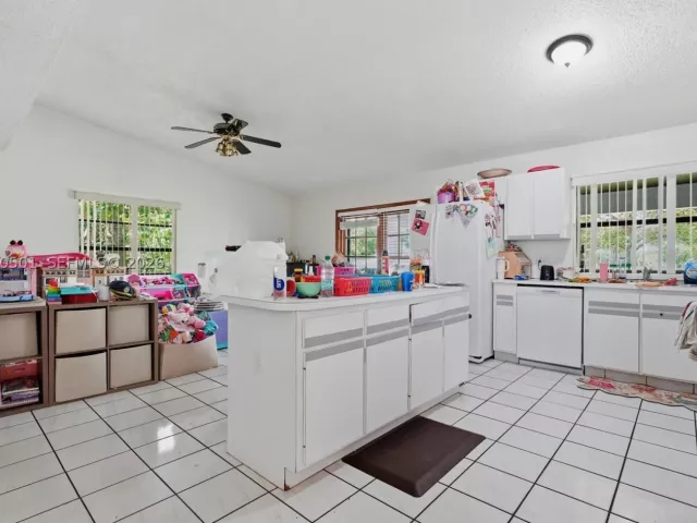 3-bedroom home for sale in Miami - 4531 SW 146th Ct - MondialRealty