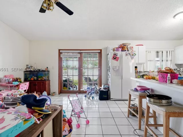 3-bedroom home for sale in Miami - 4531 SW 146th Ct - MondialRealty