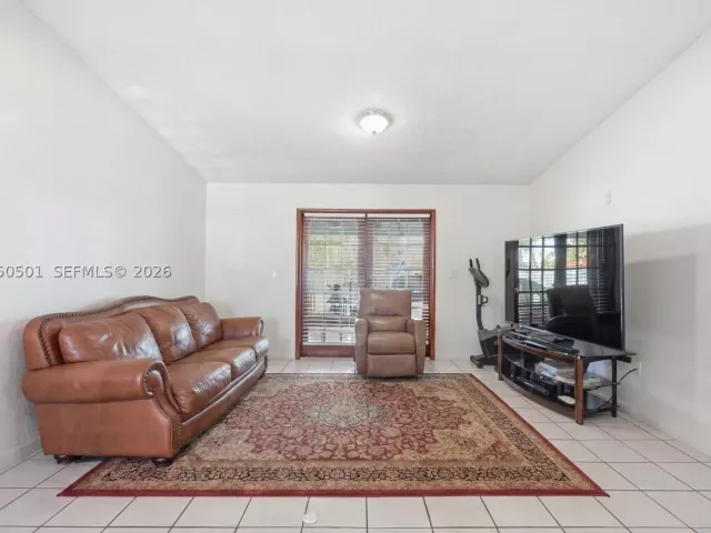 3-bedroom home for sale in Miami - 4531 SW 146th Ct - MondialRealty