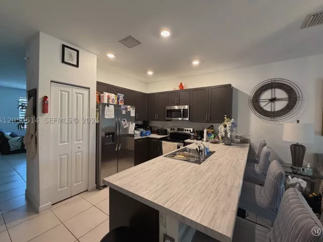 3-bedroom home for sale in Homestead - 28710 SW 133 RD CT - MondialRealty