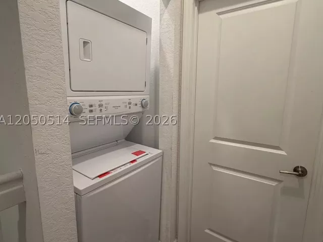 3-bedroom home for sale in Homestead - 28710 SW 133 RD CT - MondialRealty