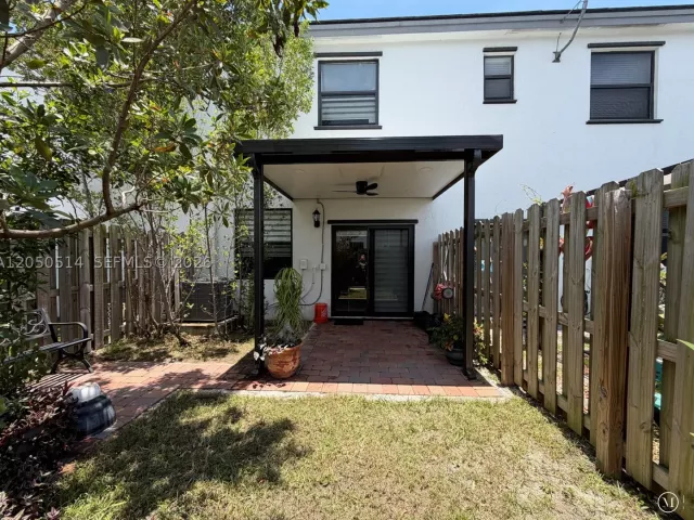 3-bedroom home for sale in Homestead - 28710 SW 133 RD CT - MondialRealty