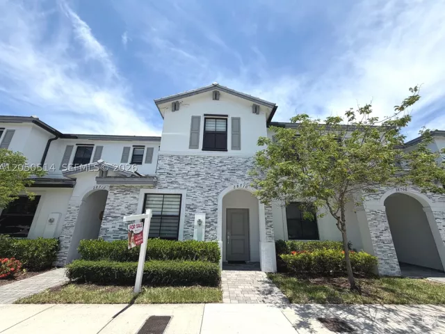 3-bedroom home for sale in Homestead - 28710 SW 133 RD CT - MondialRealty