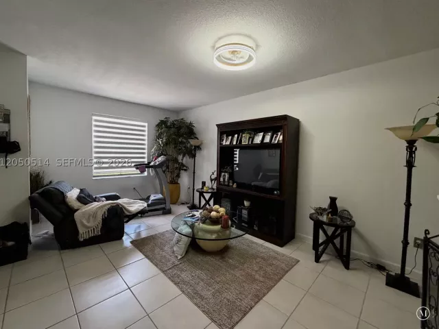 3-bedroom home for sale in Homestead - 28710 SW 133 RD CT - MondialRealty
