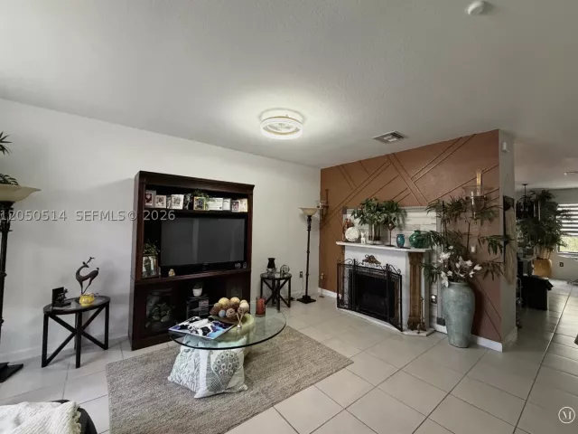 3-bedroom home for sale in Homestead - 28710 SW 133 RD CT - MondialRealty