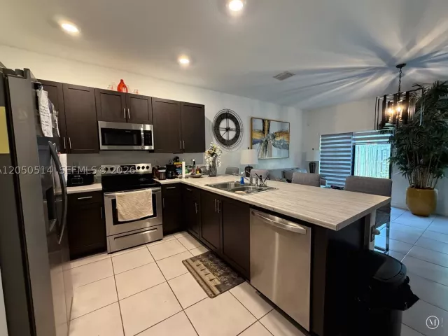 3-bedroom home for sale in Homestead - 28710 SW 133 RD CT - MondialRealty