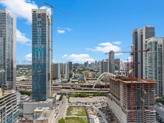 1-bedroom condo for sale in Miami - 851 NE 1st Ave 3000 - MondialRealty