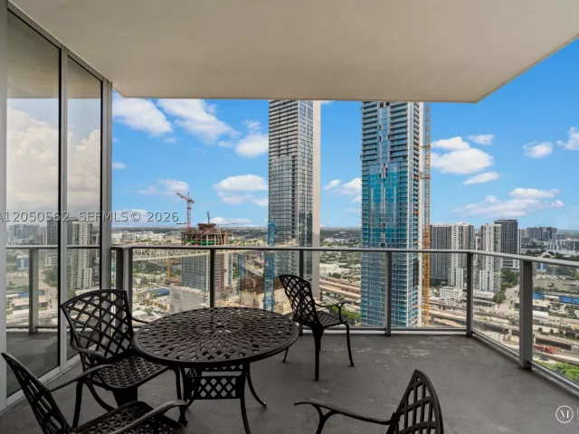 1-bedroom condo for sale in Miami - 851 NE 1st Ave 3000 - MondialRealty