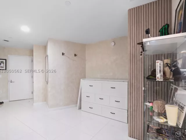 1-bedroom condo for sale in Miami - 851 NE 1st Ave 3000 - MondialRealty