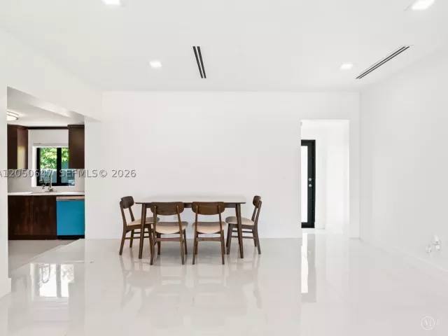 3-bedroom home for sale in North Miami Beach - 15725 NE 11th Ct - MondialRealty