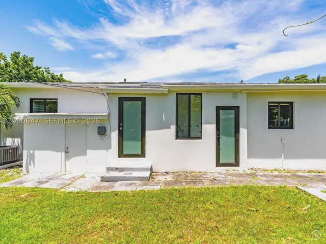 3-bedroom home for sale in North Miami Beach - 15725 NE 11th Ct - MondialRealty